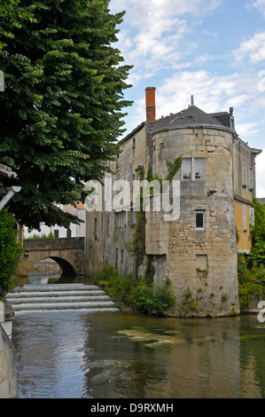 Riverside in Stadt Niort, Frankreich. Stockfoto