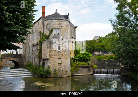 Riverside an Stadt Niort, Frankreich. Stockfoto