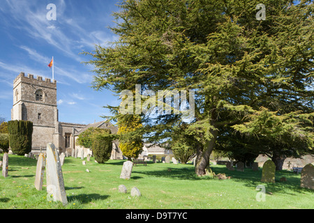 Die Cotswold Kirche von St. Michael und alle Engel, Guiting Power, Gloucestershire, England, UK Stockfoto