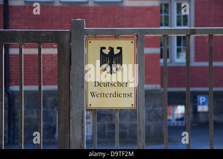 HAMBURG, Deutschland - 12. August 2012: Zeichen des Deutschen Wetterdienstes an ihrer Basis in Hamburg, Deutschland. Stockfoto