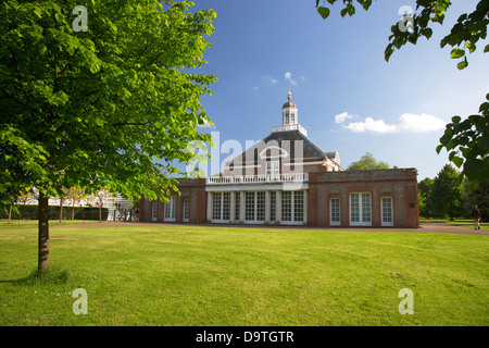 Serpentine Gallery in Kensington Gardens, Hydepark, London, UK Stockfoto