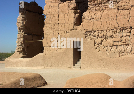 Eingang des Casa Grande, die Überreste einer alten Hohokam Bauerndorf in Arizona. Digitale Fotografie Stockfoto