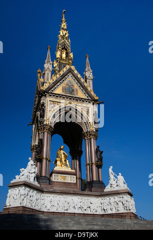 Das Albert Memorial, Nordseite der Royal Albert Hall, London, England, UK Stockfoto