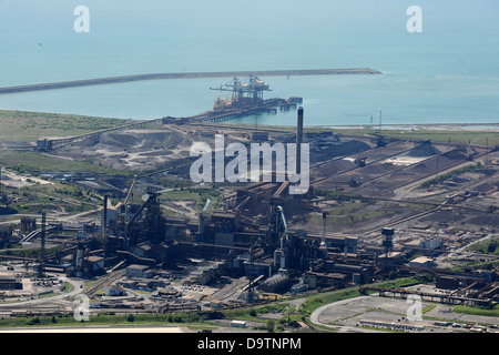 Luftaufnahme von Port Talbot Stahl Werke und Aberavon Beach. Stockfoto
