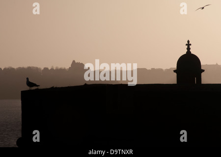 Sonnenuntergang auf den Wällen von Saint Malo in der Bretagne, Frankreich. Stockfoto