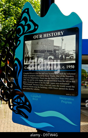 Historischem Interesse Zeichen Innenstadt von Campbell River BC Canada Feuer Hall im Jahre 1950 Stockfoto