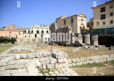 Der Tempel des Apollo (Tempio di Apollo) auf der Insel Ortygia bei Syrakus, ein griechischen Tempels aus dem 6. Jahrhundert v. Chr. datiert. Stockfoto