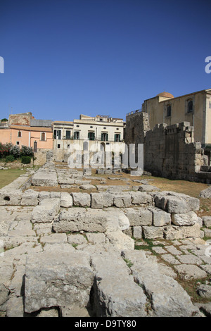 Der Tempel des Apollo (Tempio di Apollo) auf der Insel Ortygia bei Syrakus, ein griechischen Tempels aus dem 6. Jahrhundert v. Chr. datiert. Stockfoto