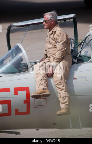 Ein Ex-Warschau Pakt kalten Krieges Iskra Jet Trainer am Flugplatz Bruntingthorpe während einer Anzeige Stockfoto