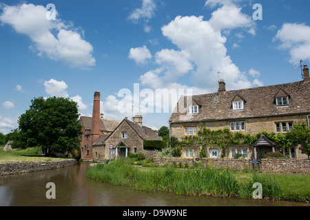Die alte Mühle. Lower Slaughter. Cotswolds, Gloucestershire, England Stockfoto