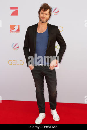 Britischer Sänger Howard Donald Richter das Tanzprogramm "Got to Dance", stellt während der ProSiebenSat. 1 TV Deutschland Jahres Programm Präsentation in Hamburg, Germany, 26. Juni 2013. Die TV-Sender Sat. 1, ProSieben, Kabel Eins, Sixx und Sat. 1 Gold präsentieren ihre Herbst/Winter-Programm. Foto: Georg Wendt Stockfoto