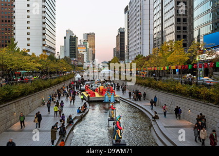 Laternenfest jährlich entlang der Cheonggyecheon Stream, Seoul, Südkorea, Asien Stockfoto