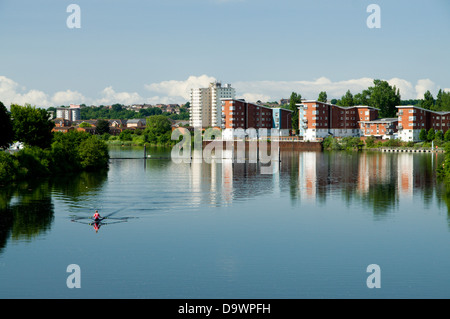 Ruderer am Fluss Taff, Grangetown, Cardiff, Wales. Stockfoto