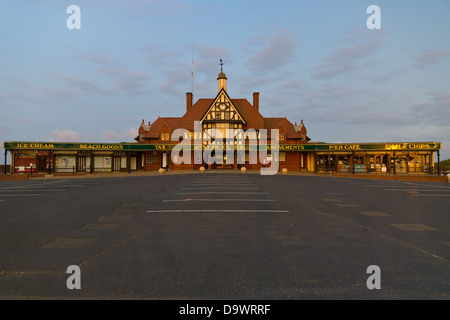 Morgenlicht auf St. Annes Pier Lancashire Stockfoto