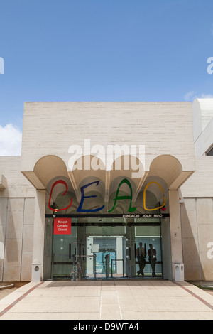 Eingang in die Fundacio Joan Miro Stiftung Barcelona. Stockfoto