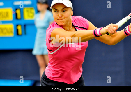 Nadie Petrova (Russland) in Eastbourne, Großbritannien. 2013 Stockfoto