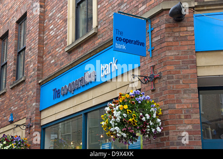 Schilder außen Durham Zweig der Co-Operative Bank Stockfoto