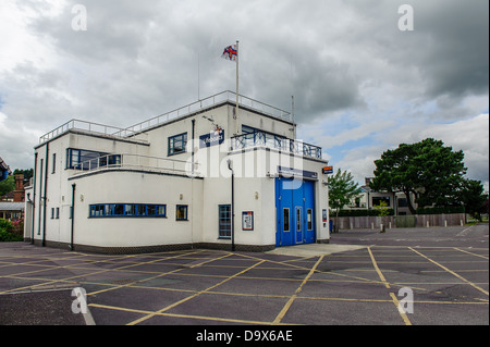 Lymington RNLI lifeboat Bietet Such-, Rettungs- und lebensrettende in der westlichen Solent, Nadeln und östlichen Sektor von Christchurch Bay. Stockfoto