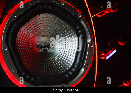 Auto nach dem tuning mit großen Sony Xplod Stereo-System. Stockfoto