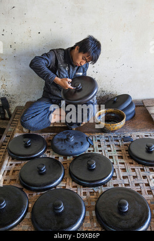 Myanmar, Bagan, Lacquerware Maker Stockfoto