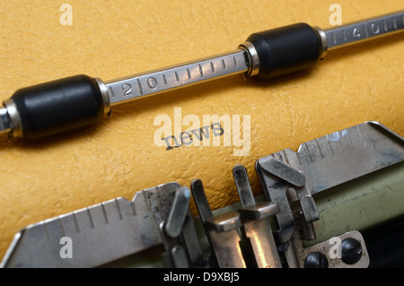 Nachrichten zum Thema Schreibmaschine Stockfoto