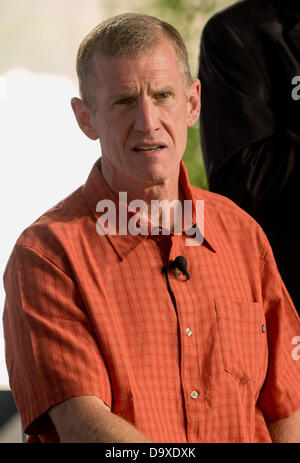 Aspen, Colorado, USA. 27. Juni 2013. Ehemaliger US Army General STANLEY A. MCCHRYSTAL beteiligt sich an den "Aspen Ideas Festival". Bildnachweis: Brian Cahn/ZUMAPRESS.com/Alamy Live-Nachrichten Stockfoto