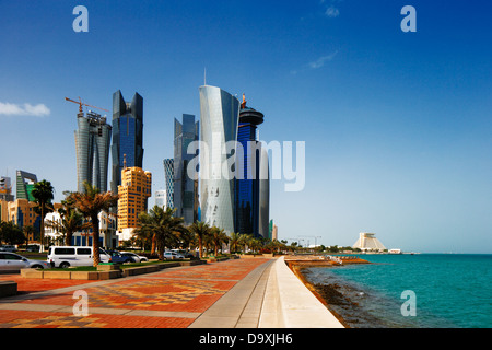 West Bay ist neu entwickelten städtischen Zentrum von Doha, Katar. Es wächst rasant mit zahlreichen modernen Wolkenkratzern Stockfoto