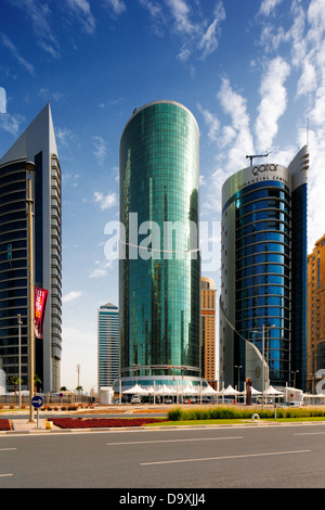 West Bay ist neu entwickelten städtischen Zentrum von Doha, Katar. Es wächst rasant mit zahlreichen modernen Wolkenkratzern Stockfoto