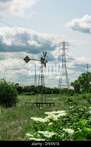 Übertragung Strommasten in South Essex. Stockfoto