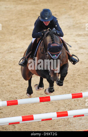 Monte-Carlo, Monaco. 28. Juni 2013. Lauren Hough der USA während der LONGINES Global Champions Tour-Veranstaltung von Monte-Carlo. Stockfoto