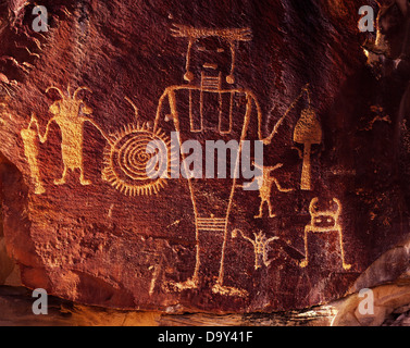 McKee Frühling Panel, klassische Vernal Stil Fremont Petroglyphen, Dinosaur National Monument in Utah. Stockfoto