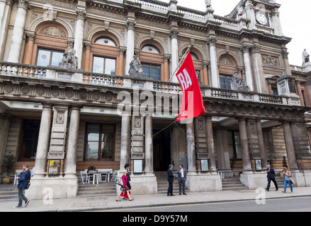 Den "Hintereingang" an der königlichen Akademie der Künste auf Burlington Gardens, London, Mayfair, Piccadilly Stockfoto