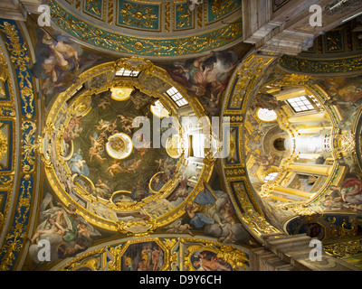 Innenraum der Basilika della Santissima Annunziata del Vastato in Genua 4 Stockfoto