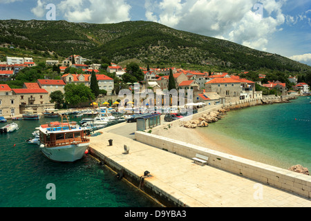 Stadt Bol auf Brac-Insel-Blick vom Meer Stockfoto