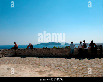 Skyline von Ibiza-Stadt, die von Mauern von Eivissa Altstadt - Ibiza-Stadt, Balearen, Spanien, Dalt Vila Renaissancemauern gesehen Stockfoto