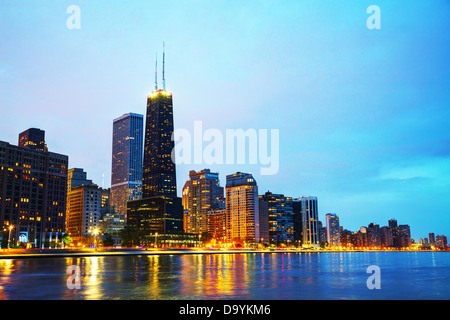 Downtown Chicago mit John Hancock Center Stockfoto