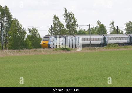 West Coast Main Line Ryther und Kirche Fenton, Yorkshire Stockfoto