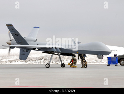 Die 138th Attack Squadron betreibt das General Atomics MQ-9B Reaper, ein unbemanntes Luftfahrzeug (UAV), das für Aufklärung, Überwachung und Aufklärung (ISR) sowie für Präzisionsangriffe eingesetzt wird. Die MQ-9B verbessert die Fähigkeiten des Geschwaders in modernen Kampfeinsätzen. Stockfoto