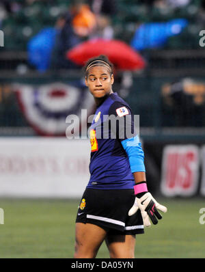 28. Juni 2013 - Rochester, NY, Vereinigte Staaten von Amerika - 28. Juni 2013: Western New York Flash Torwart Adrianna Franch #24 in der zweiten Hälfte des Spiels als Western New York Flash besiegt den Washington Geist 4: 0 bei Sahlen Stadion in Rochester, NY. Stockfoto