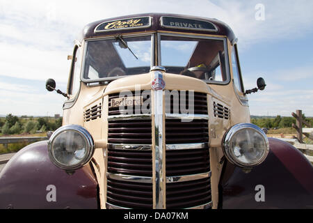 Ein 1948 29 Sitz Bedford "OB" Trainer als ein Shuttle-Bus zwischen Staveley Becken Gala und Barrow Hill Ringlokschuppen Stockfoto