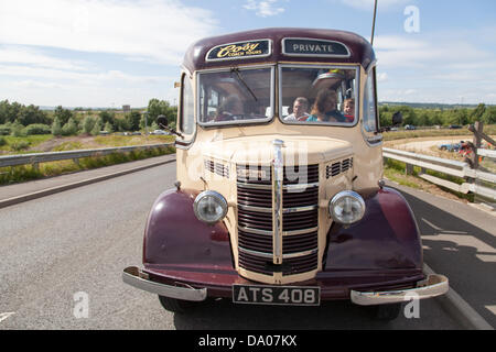 Ein 1948 29 Sitz Bedford "OB" Trainer als ein Shuttle-Bus zwischen Staveley Becken Gala und Barrow Hill Ringlokschuppen Stockfoto