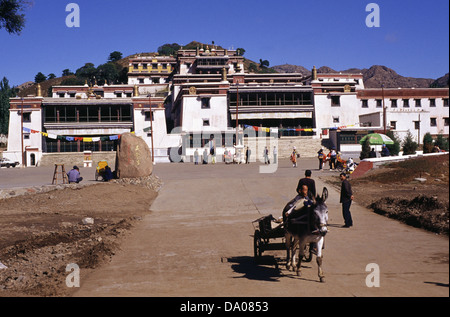 Blick auf das Badekar Kloster bekannt als Wudang zhao Tempel die größte und besterhaltene tibetische buddhistische Lamaserei der Gelug-Sekte, die 1749 in der No Han-Stil-Architektur erbaut wurde, etwa 70 Kilometer nordöstlich von Baotou in der Autonomen Region Innere Mongolei. China Stockfoto