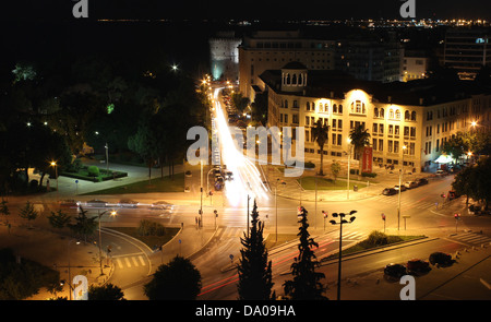 Nacht-Shooting Hanth Platz in Thessaloniki Griechenland Stockfoto