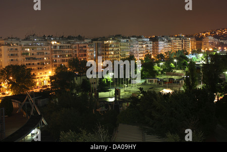 Nacht-Shooting der Helexpo in Thessaloniki Griechenland Stockfoto