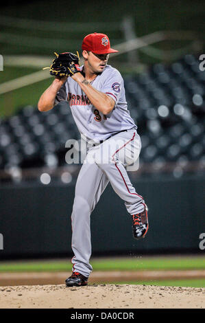 Bowie, MD, USA. 28. Juni 2013. 27. Juni 2013: Harrisburg Senators Pitcher Matt Swynenberg #37 in Aktion an der Platte gegen die Bowie Baysox Prinz Georges-Stadion in Bowie, Maryland. . Senatoren Niederlagen Baysox 11-6. Phillip Peters/Cal Sport Media © Csm/Alamy Live-Nachrichten Stockfoto