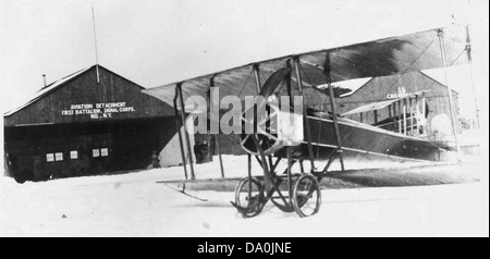 Die New York Air National Guard (NY ANG) wurde 1915 als staatliche und föderale Reservetruppe gegründet. Sie hat bei verschiedenen militärischen Operationen eine entscheidende Rolle gespielt, indem sie Luftunterstützung leistete und die Kampfbereitschaft aufrechterhielt. Stockfoto