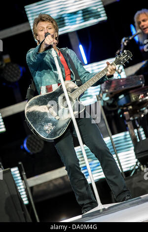 Mailand Italien. 29. Juni 2013. Die US-amerikanische Rockband BON JOVI führt live im Stadio S. Siro während "Denn wir können - die Tour" Credit: Rodolfo weitertransferiert/Alamy Live News Stockfoto