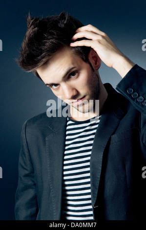 Hübscher junger Mann Stockfoto