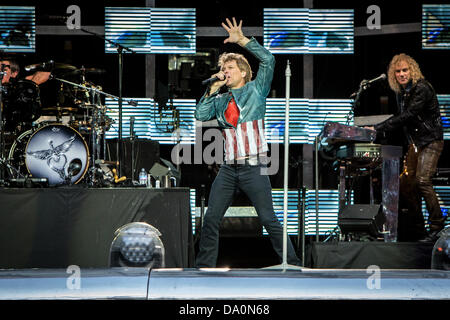 Mailand Italien. 29. Juni 2013. Die US-amerikanische Rockband BON JOVI führt live im Stadio S. Siro während "Denn wir können - die Tour" Credit: Rodolfo weitertransferiert/Alamy Live News Stockfoto