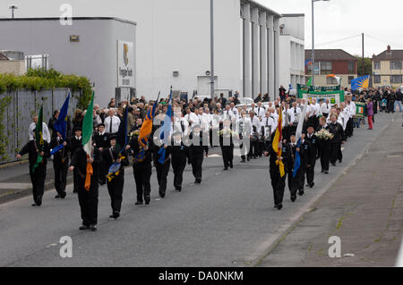 Derry, Nordirland. 30. Juni 2013. Hunderte von ehemaligen irischen republikanischen Gefangenen besuchen das jährliche Derry republikanischen Graves Association Gedenken für IRA-Mitglieder, die während des Nordirland-Konflikts getötet wurden. Bildnachweis: George Sweeney / Alamy Live News. Stockfoto